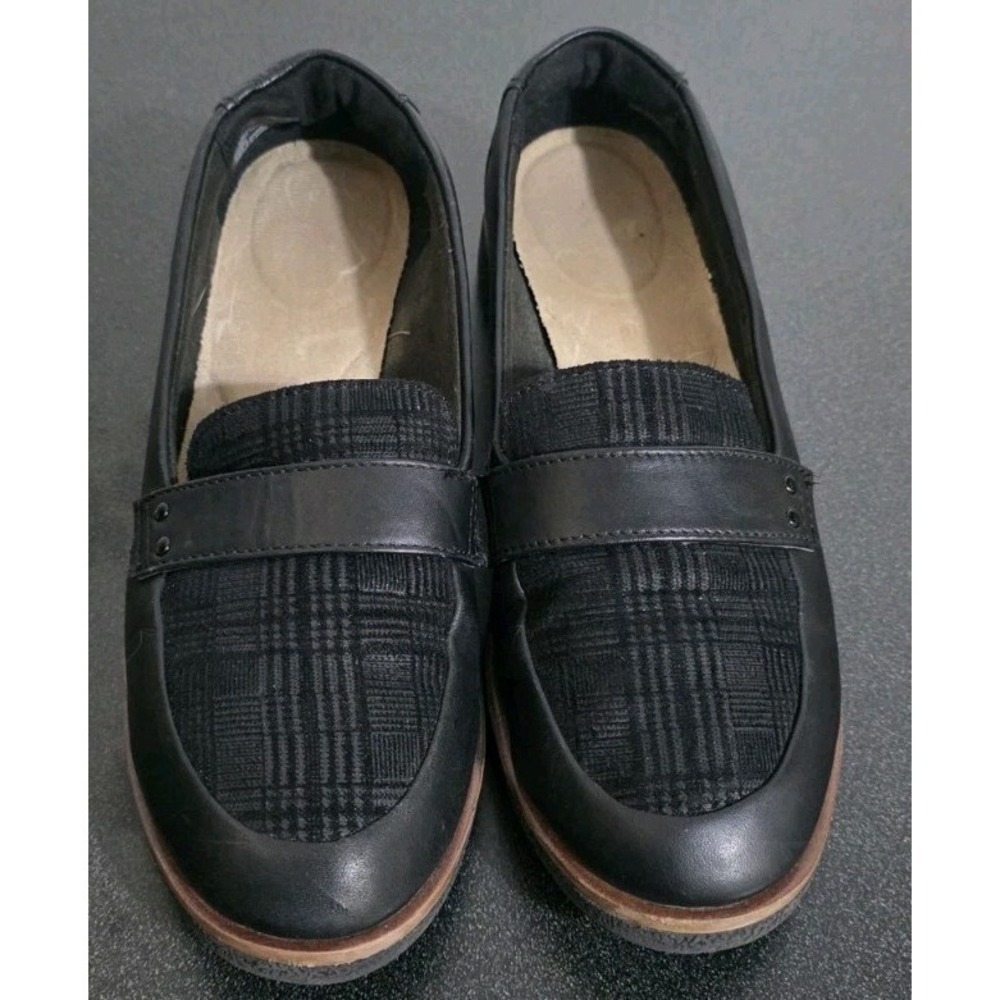 Clarks Griffin Sail‎ Loafers Women 7.5M Flats Career Casual Slip On Black Plaid